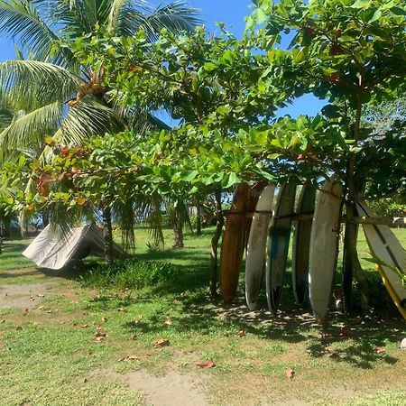 מלון קפוס Miguel Surf Camp מראה חיצוני תמונה